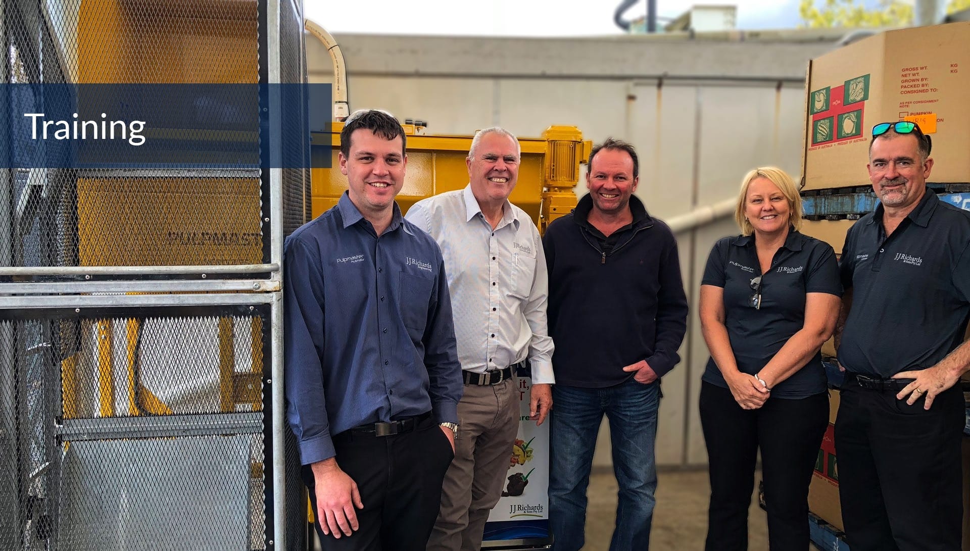 Pulpmaster trainer with a kitchen team